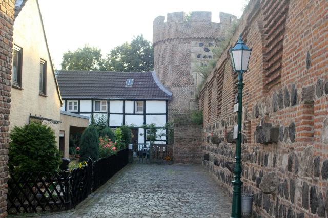 Alte Stadtmauer und Krötschenturm